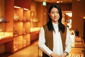 かづら清老舗 常務取締役 霜降 真代 さん